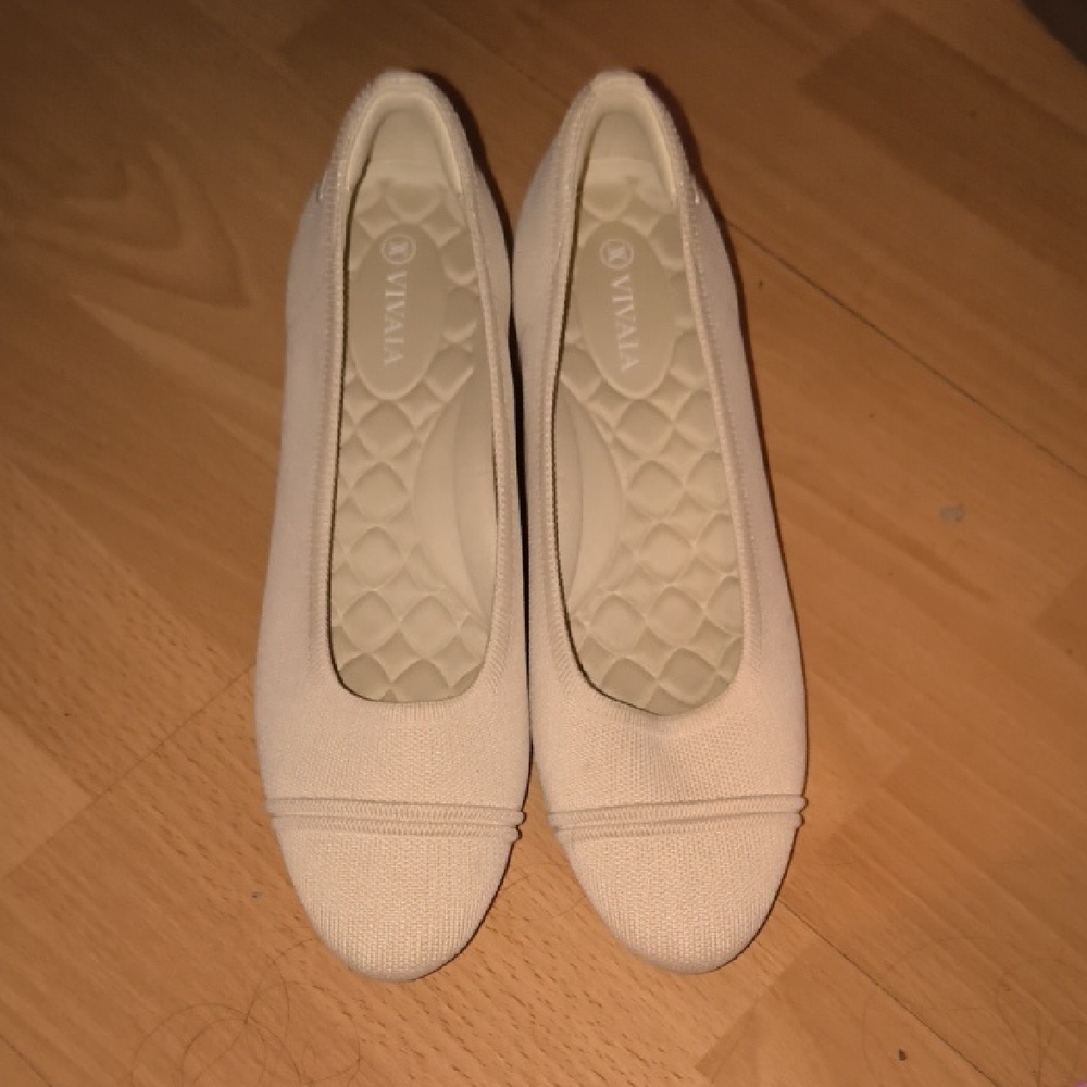 VIVALA | Women's Cream Loafers